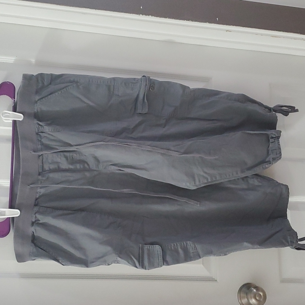 Cropped Cargo Pants, 22